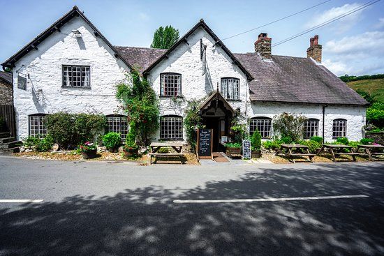 The West Arms Dining